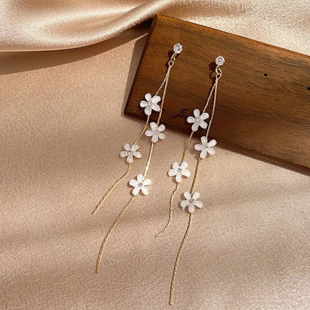 NEW floral dangle tassel earrings, flower earrings, daisy jewelry, gift for her